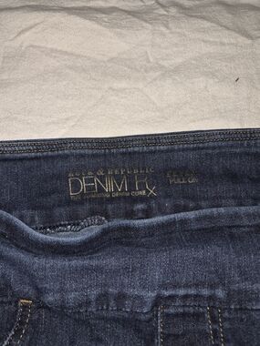Rock Revival Women's Skinny Jeans - Dark Blue with Gold Stitching